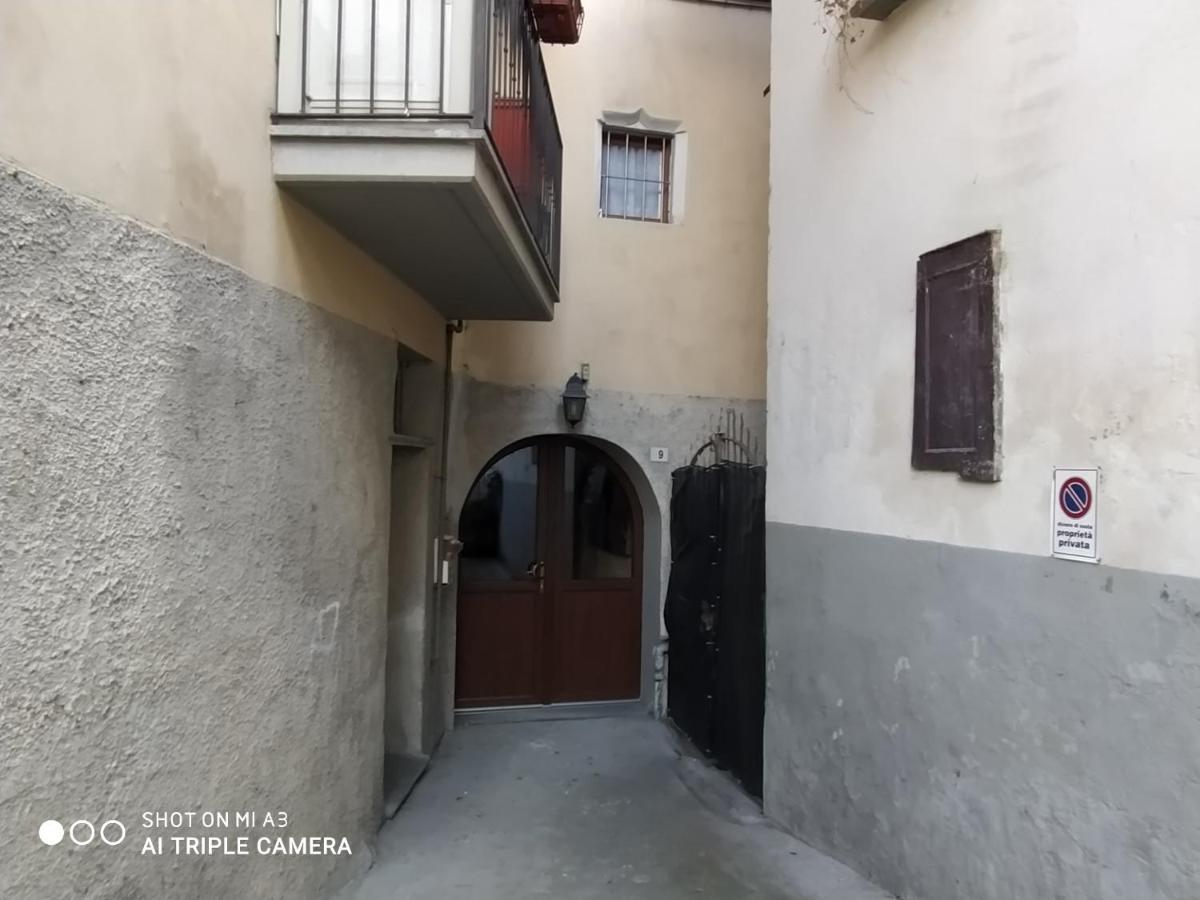 Un Oeil Sur La Cathedrale Apartment Aosta Luaran gambar
