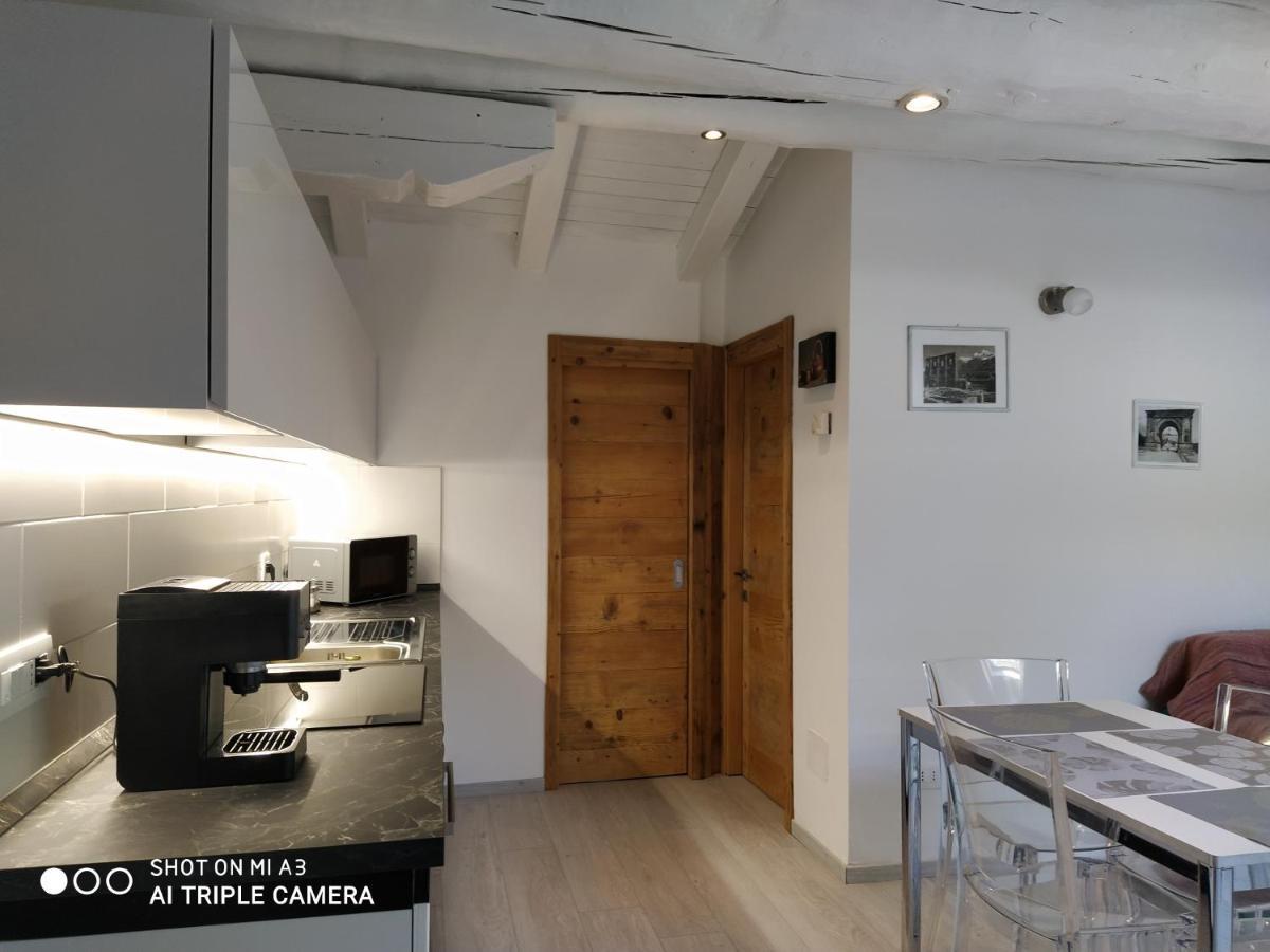 Un Oeil Sur La Cathedrale Apartment Aosta Luaran gambar